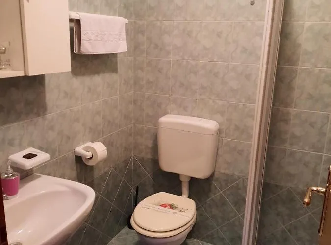 Lorena 아파트 풀라